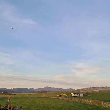 Tarn Bay Retreat- Sea- Fells- Beach- Views-farm Feriehus *