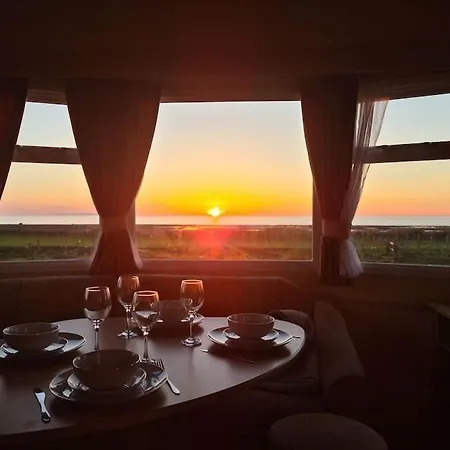 Дом отдыха Tarn Bay Retreat- Sea- Fells- Beach- Views-farm *