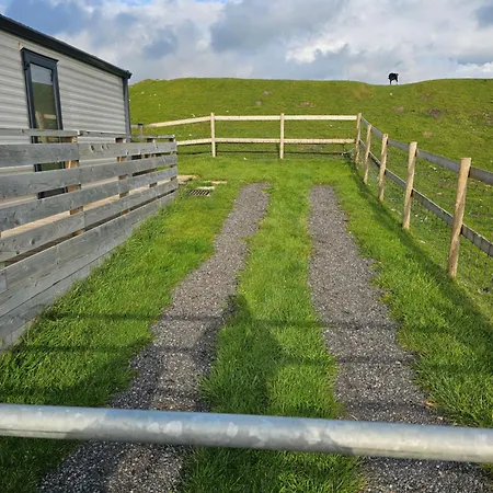 Tarn Bay Retreat- Sea- Fells- Beach- Views-farm *