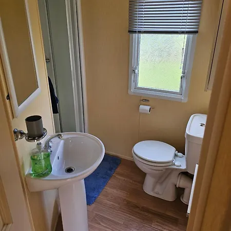 Tarn Bay Retreat- Sea- Fells- Beach- Views-farm Дом отдыха *