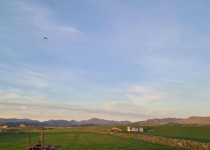 Tarn Bay Retreat- Sea- Fells- Beach- Views-farm Hébergement de vacances *