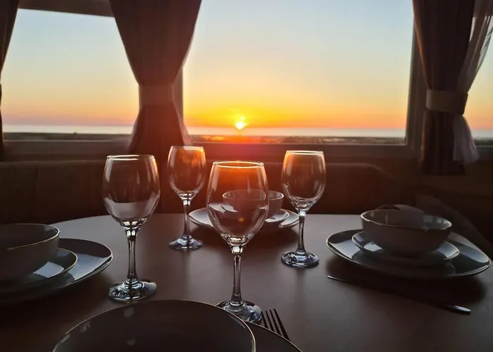 Tarn Bay Retreat- Sea- Fells- Beach- Views-farm Millom