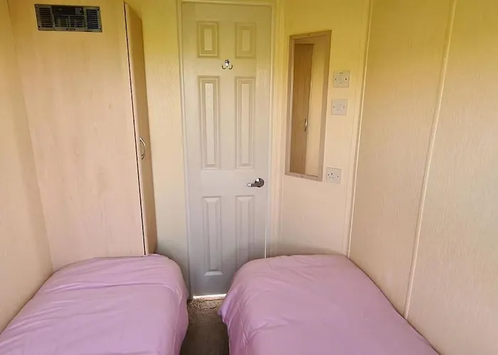 Tarn Bay Retreat- Sea- Fells- Beach- Views-farm *