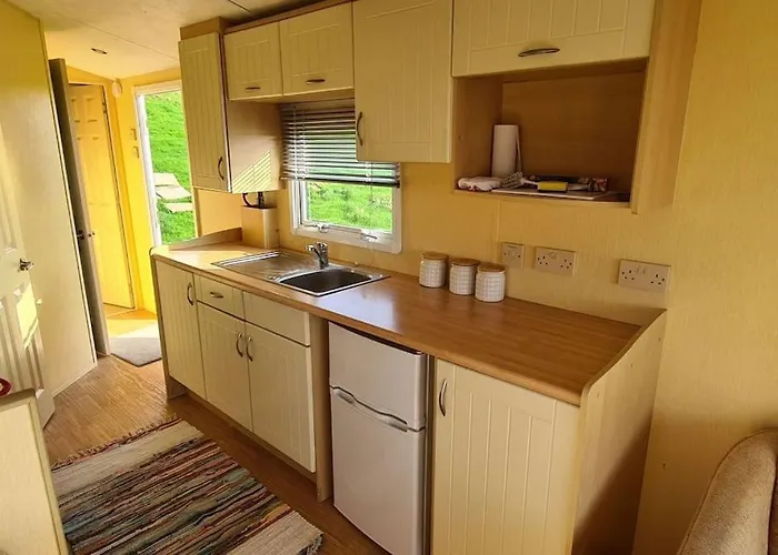 Tarn Bay Retreat- Sea- Fells- Beach- Views-farm *