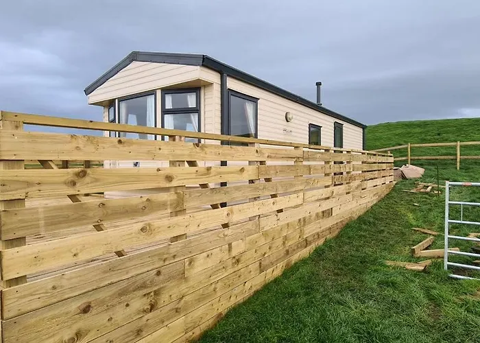 Tarn Bay Retreat- Sea- Fells- Beach- Views-farm Millom