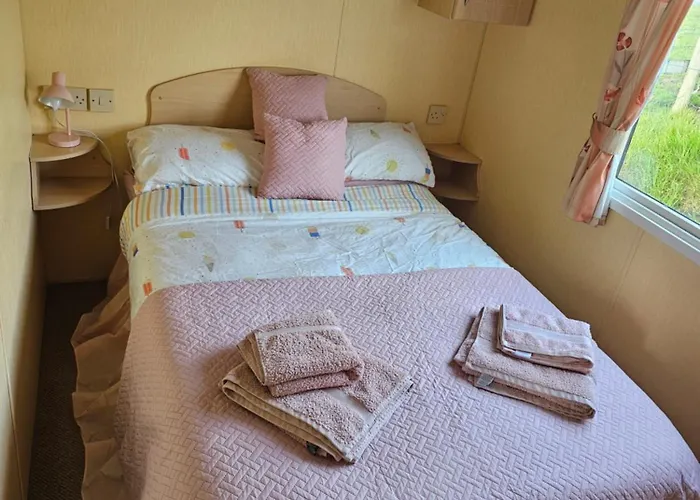 Tarn Bay Retreat- Sea- Fells- Beach- Views-farm Millom