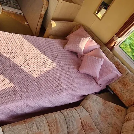 Tarn Bay Retreat- Sea- Fells- Beach- Views-farm Holiday home
